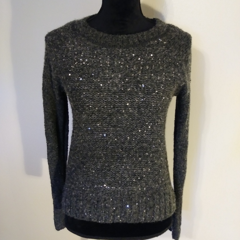 Abercrombie & Fitch gray jewel neck sweater Size S
